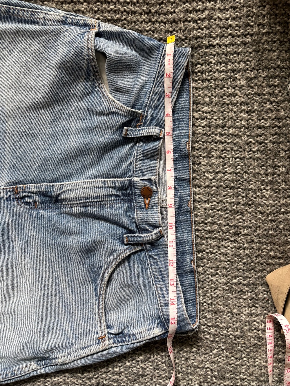 Distressed Jeans - Picture 3 of 7